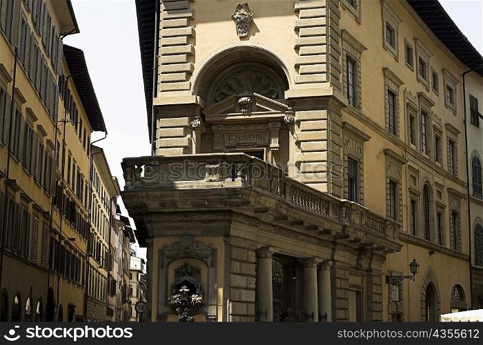 Tourists in front of buildings, Florence, Tuscany, Italy