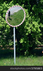 traffic mirror