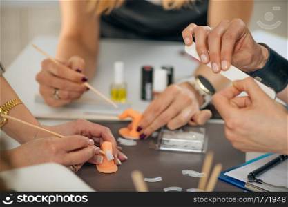 Training for Nail Technician ? Manicurist