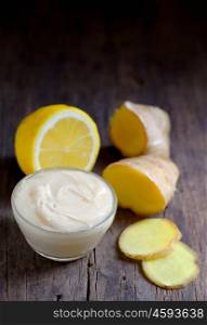 Treatment with coconut butter, ginger root and lemon