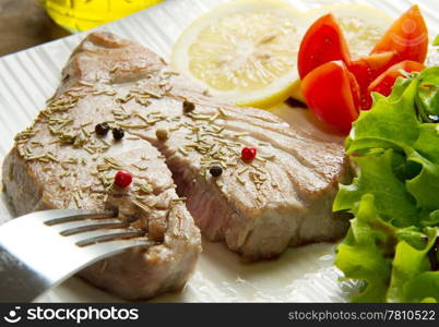 tuna filet with salad