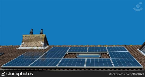 twelfe solar panes on roof