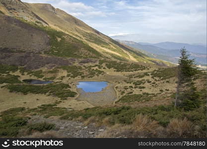 two lakes at the foot of the mountain