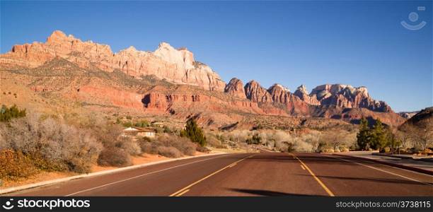 Two Lane Road Highway Travels Desert Southwest Utah Landscape