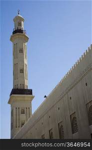 UAE, Dubai, The Grand Mosque and minaret in Bur Dubai