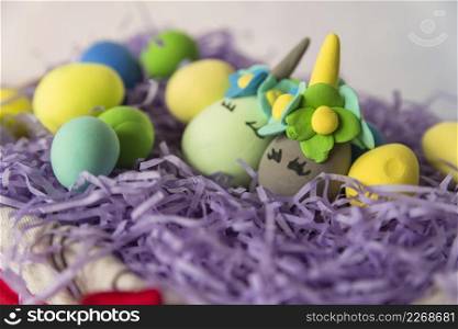 unicorn eggs nest