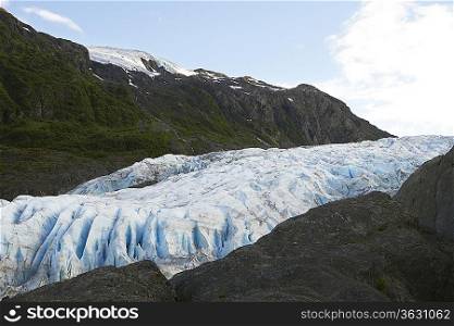USA, Alaska, glacier between cliffs