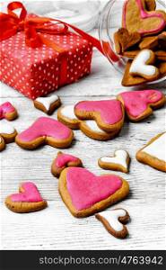 Valentine&rsquo;s day cookies. Packaging holiday cookies in the shape of hearts for Valentine&rsquo;s day