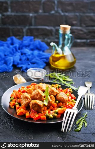 vegetables with tomato sauce and meat balls