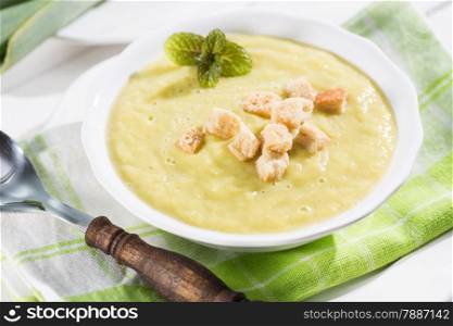 Vichyssoise made with leeks and cream