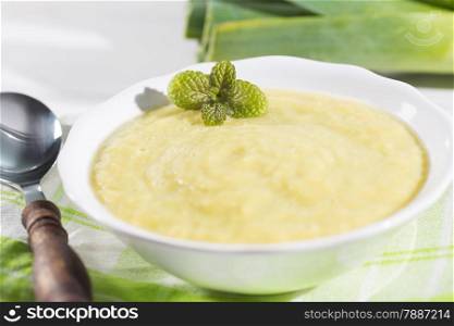 Vichyssoise made with leeks and cream