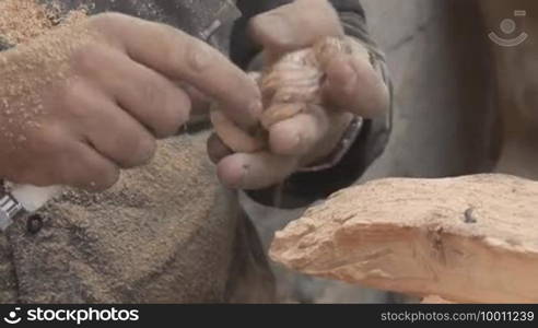 Bethlehem Palestinians make souvenirs for Christians