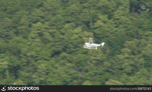 Seaplane flying