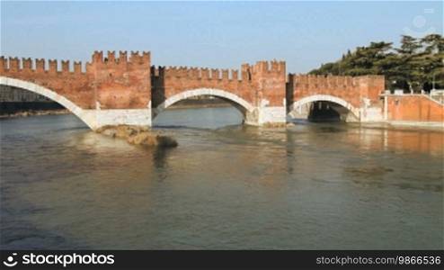Skaligerbrücke über die Etsch, in Verona.