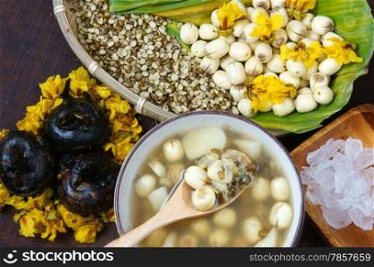 Vietnamese food, sweet lotus seed gruel, ingredients: lotus bean, mung bean, water chestnut and sugar candy. this Vietnam dish for dessert or snack, very delicious, tasty, nutrition, make sleep well