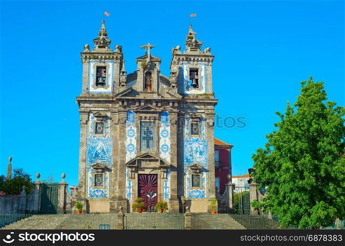 View of famous Church of Santo Ildefonso that was built in 17th century. Porto, Portugal