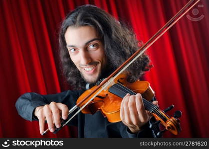 Violin player playing the intstrument