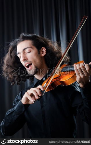 Violin player playing the intstrument