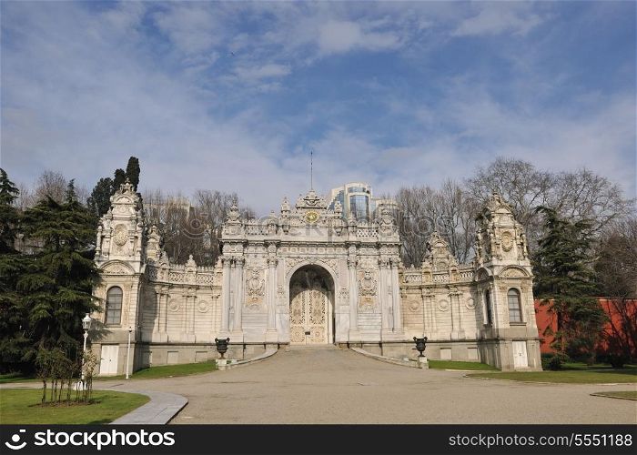 visit turkey istambul most famous place dolmabahche royal sultan palace museum