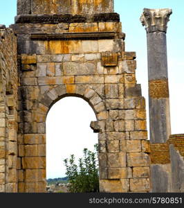 volubilis in morocco africa the old roman deteriorated monument and site