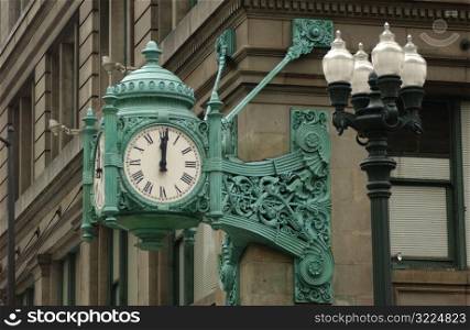 Wall clock on Marshall Fields Building in Chicago