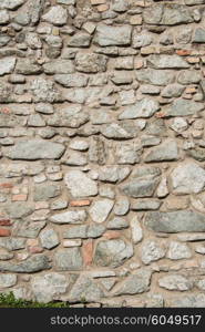 Wall made of various stones