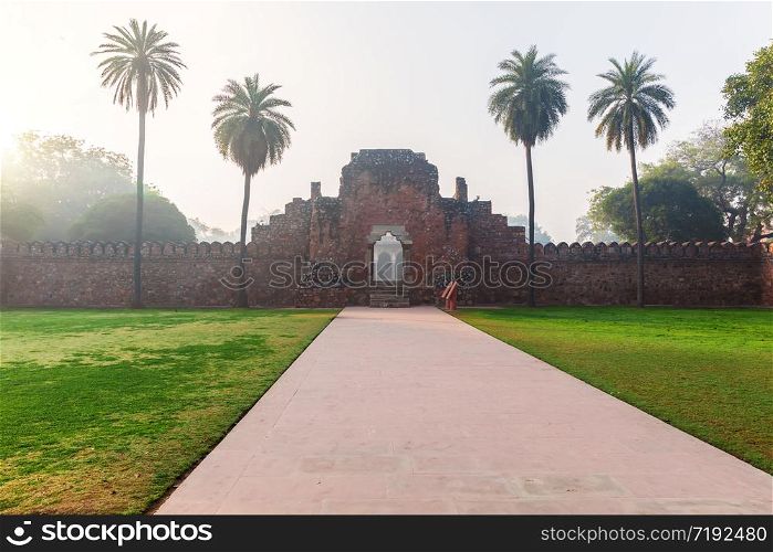 Wall ruins in the Humayun&rsquo;s Tomb Garden, New Delhi, India.. Wall ruins in the Humayun&rsquo;s Tomb Garden, New Delhi, India