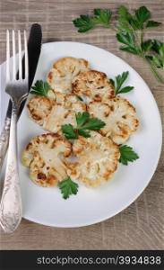 Warm appetizer of fried pieces of cauliflower