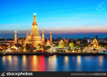 Wat Arun night view Temple in bangkok, Thailand