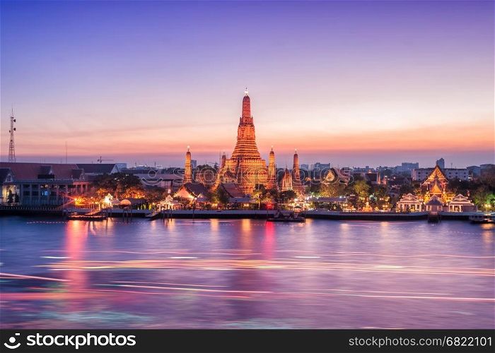 Wat Arun night view Temple in bangkok, Thailand