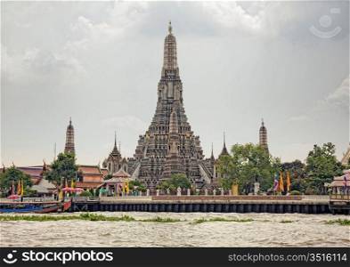 Wat Arun, The Temple of Dawn view from Tha Tien. Bangkok, Thailand
