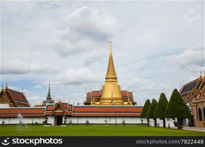 Wat Phra Kaew is Thailand&rsquo;s major tourist attractions in Bangkok. Unique Thai art of beauty.