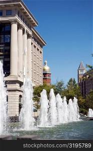 Water fountain in front of a building, Washington DC, USA