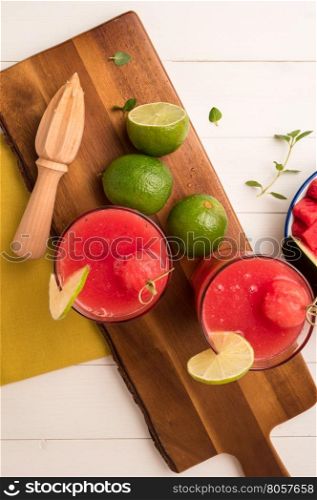 Watermelon smoothies with lime and mint