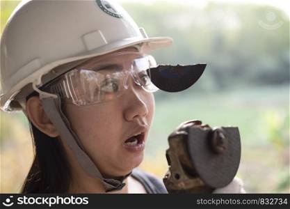 Wear safety glasses saved this engineer women is eye while work because plug in cutting disc broken, Dangers of using power tools, Safety first