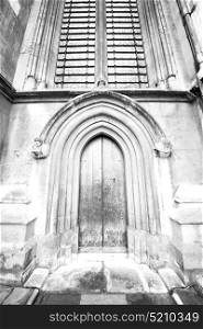 weinstmister abbey in london old church door and marble antique wall