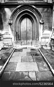 weinstmister abbey in london old church door and marble antique wall