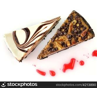 white and dark chocolate cheesecake slices