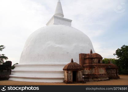 White stupa Kiri Vihara in Polonnaruwa, Sri Lanka