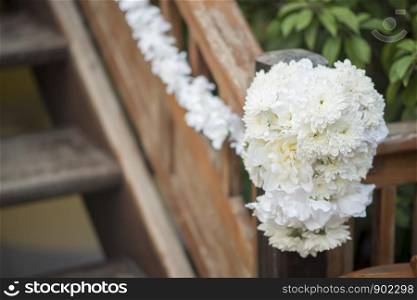 White wedding flower decorations