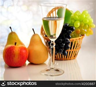 white wine and fruits