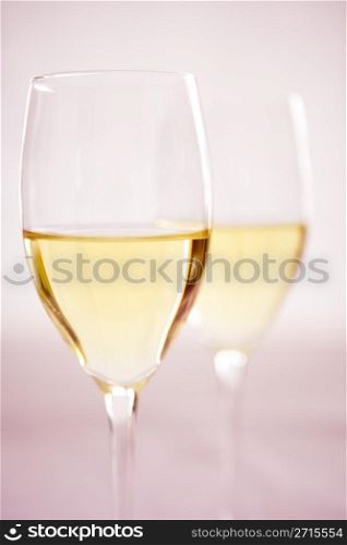 White wine in two glasses