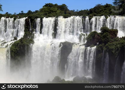 Wie Iguazu waterfall and mist in jungle, Argentina