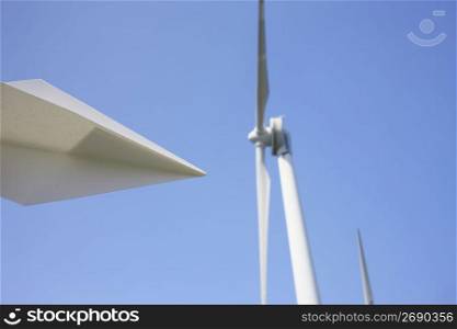 Wind power generation and Paper airplane