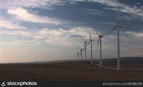 Windkraftanlagen - Andalusien - Spanien bei Sonnenuntergang