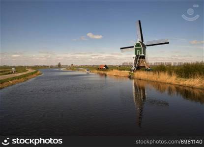 Windmill the Achterlandse molen near the Dutch village Groot-Ammers in the region Alblasserwaard. Windmill the Achterlandse molen