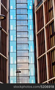 windows in the city of london home and office skyscraper building