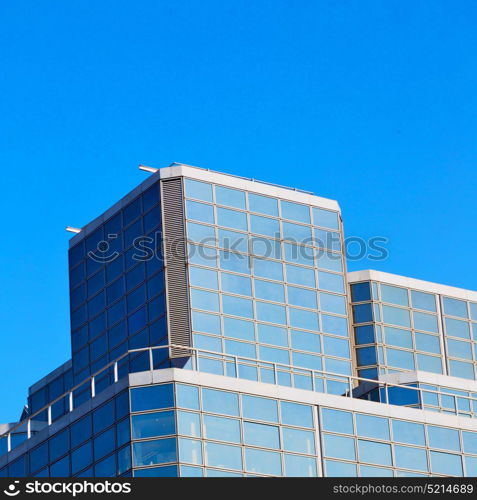 windows in the city of london home and office skyscraper building