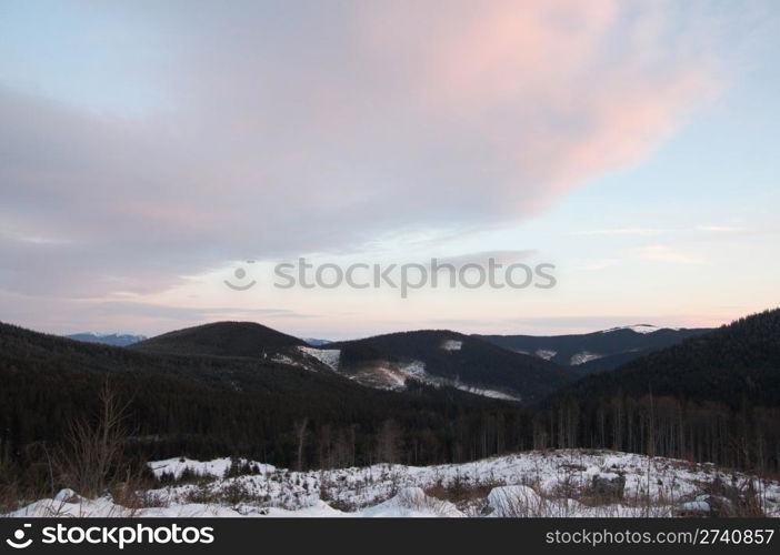 Winter morning mountain landscape (Ukraine, Carpathian Mt&rsquo;s)