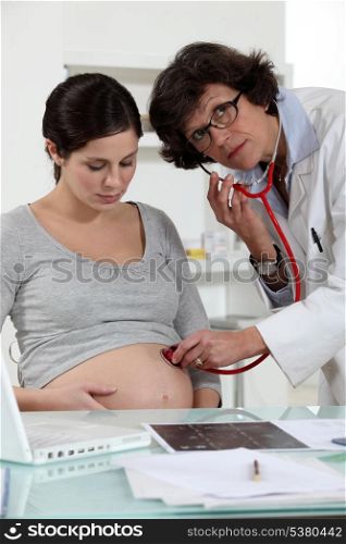 Woman at her gynaecologist.
